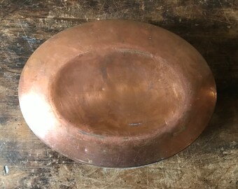 楕円形の湯たんぽ、銅製、真鍮製金具付き、ヨーロッパ製、19 世紀中期