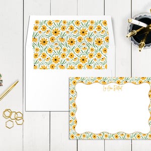 Personalisierte Blumenkarte, individuelles Briefpapier mit individuell gefütterten Umschlägen. Schriften oder Monogramme können geändert werden.