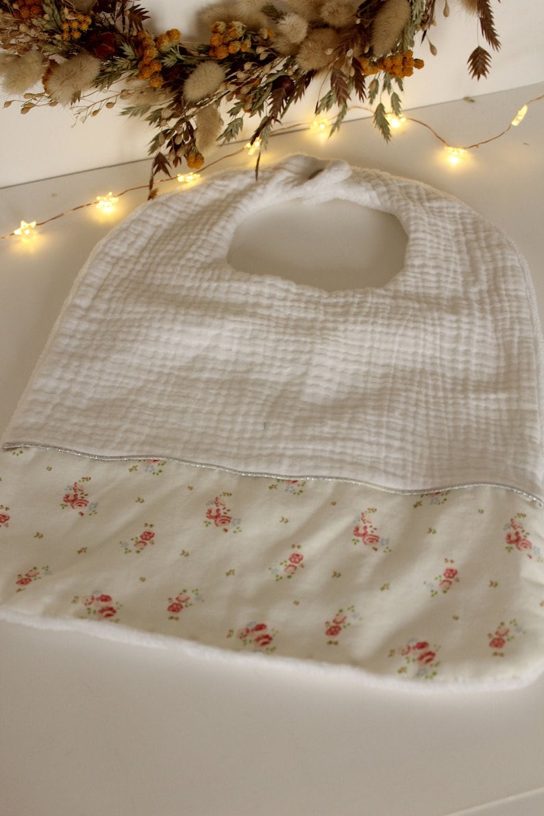 shoulder pad baby gift price big bib Baby bib mixed double white cotton gauze with golden polka dots baby gift
