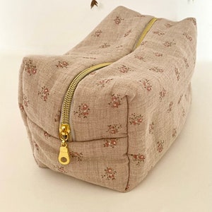 Rosie floral double gauze terracotta toiletry bag image 1