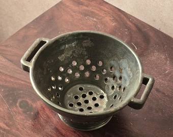 berry basket handmade ceramic colander fruit crate stoneware berry bowl storage container for fruit kitchen decor tool vintage barware