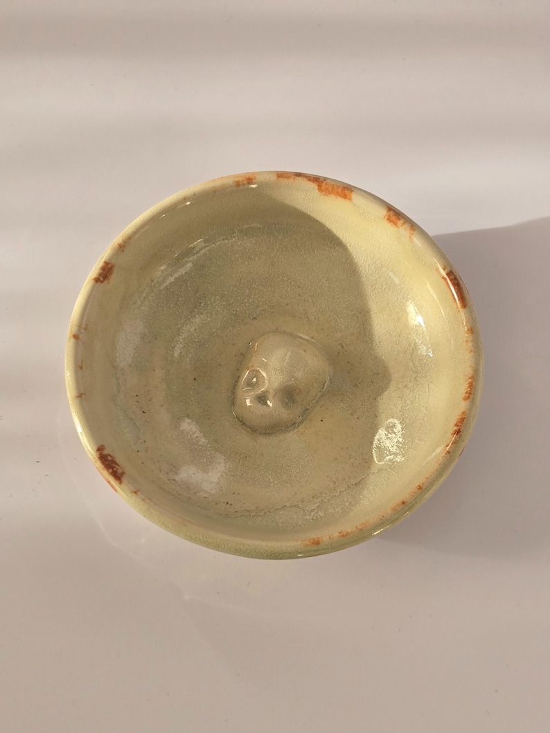 ceramic trinket dish handmade ring holder gothic key tray stoneware altar plate skull pottery jewelry storage alternative homeware Desert Shino
