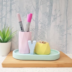 Concrete Desk accessories / stationery holder
