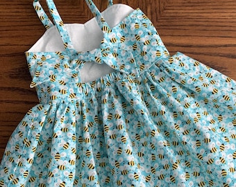 Happy Bee Day Birthday Dress, Bumblebee Dress, Bee Toddler Dress, Girl Honey Bee, Busy Bee, 1st Bee Day Dress, Summer Sundress for Girl