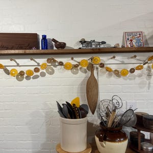 Spring Party Rustic Cottage Boho Wedding Backdrop Dried Citrus Garland Natural Orange Lime Slices Dehydrated Organic Handmade Bridal Shower Baby Celebration Gold Accent Christmas Decoration Farmhouse Vintage Style Preserved Fruit Display Artisan
