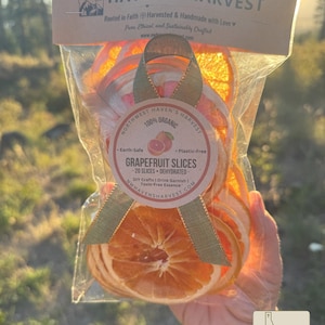 Organic Dehydrated Grapefruit Slices – 20 Ct | Cocktail Garnish, Crafts, Potpourri, Edible Citrus Decor