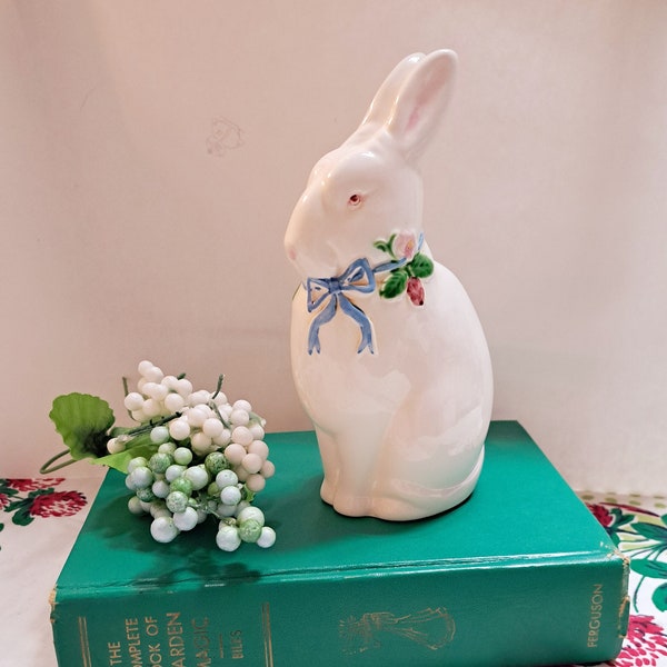 Vintage 1987 The Haldon Group White Rabbit Bunny Figure