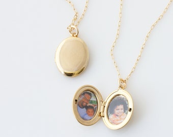 Oval Locket Personalized With Your Photo, Photo Locket Necklace, Personalized Mom Necklace, Locket Necklace, Mother's Day Gift for Her