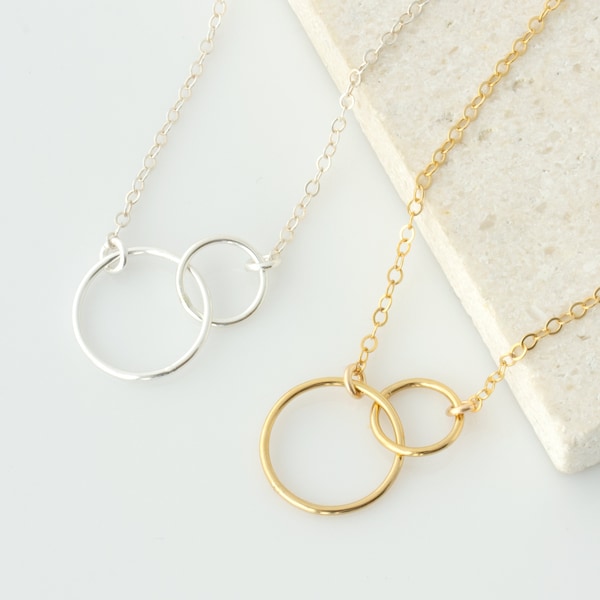 Interlocking Circle Necklace, Gold Infinity Necklace, Linked Circle Necklace, Best Friend Necklace, Mother Daughter Necklace, Gift for Her