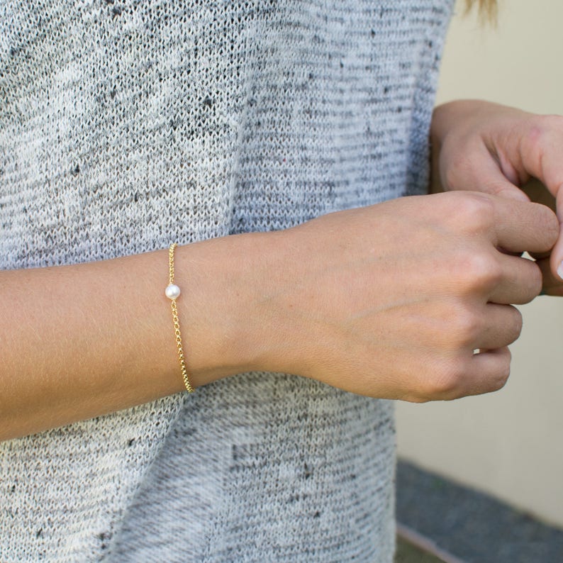 Delicate Pearl Bracelet Gold Pearl Bracelet Bridesmaid Gift Etsy
