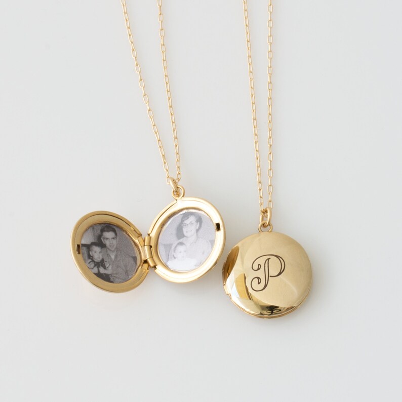 Circle Photo Locket Necklace Personalized Locket With Your Etsy
