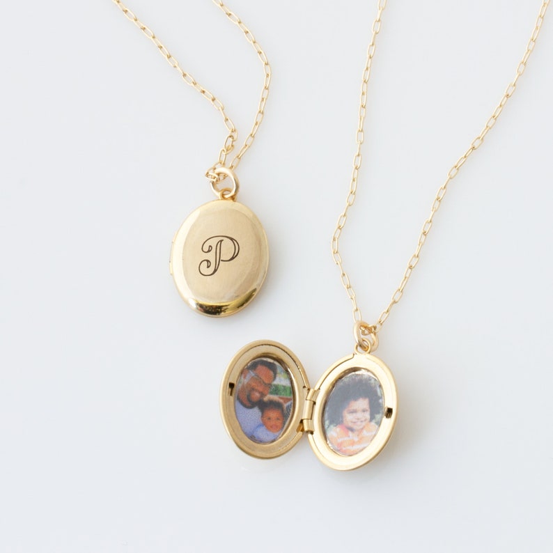 Oval Locket Personalized With Your Photo, Photo Locket Necklace, Personalized Mom Necklace, Locket Necklace, Mother's Day Gift for Her image 5