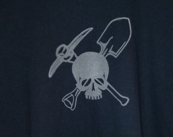 Glow In Dark Rockhound Skull Pick Shovel  Tee-shirt