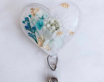 Porte-badge coeur floral séché palette bleue/ bobine de badge/ pharmacie/ infirmière/ bobine de badge en résine/ bobine de badge fleur - feuille d'or avec couleurs assorties