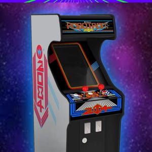 Op de afbeelding: Een zwarte en zilveren arcadekast met een rood en blauw Robotron 2004-spelscherm. De kast heeft een joystick en knoppen.