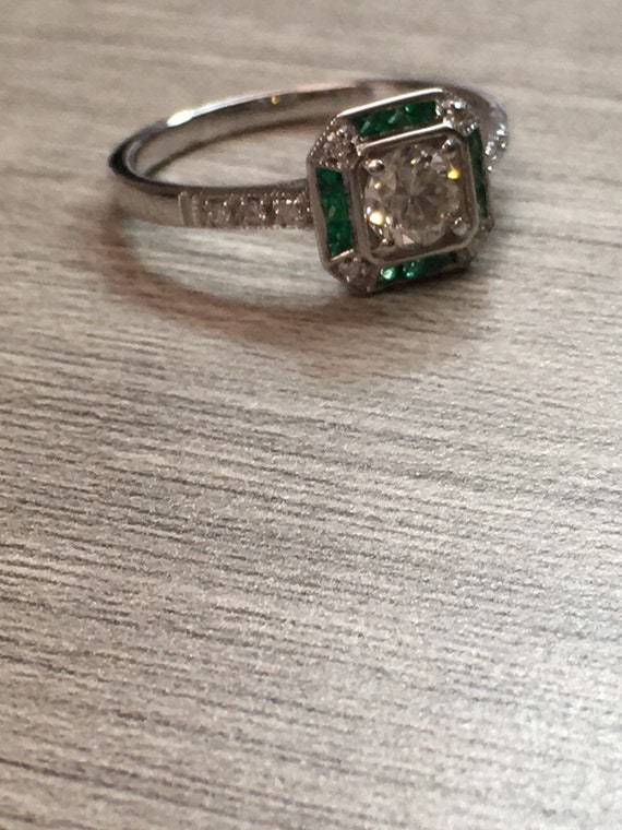 Emerald and diamond ring - image 4