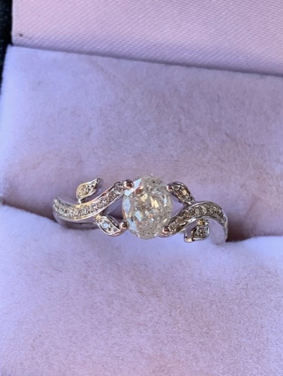 Oval diamond ring - image 3