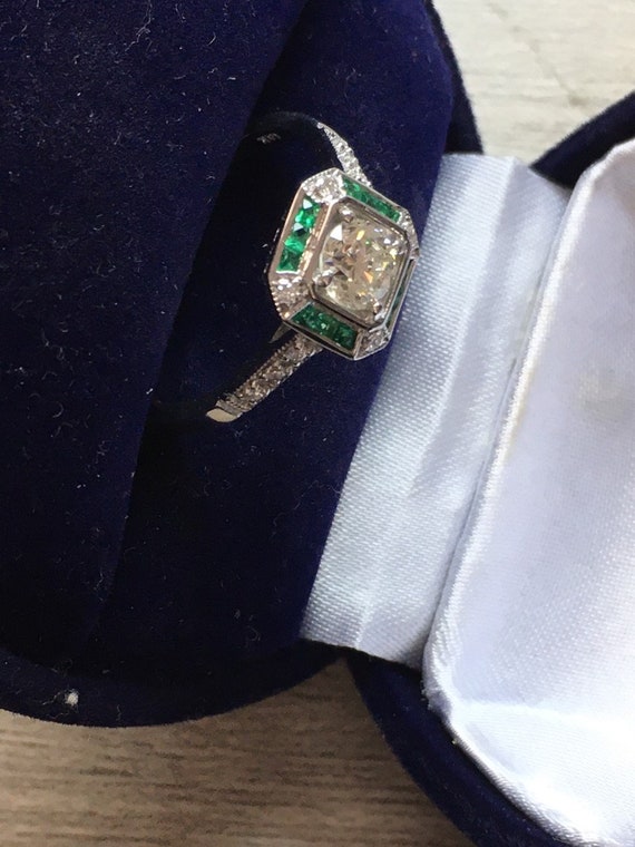Emerald and diamond ring - image 7