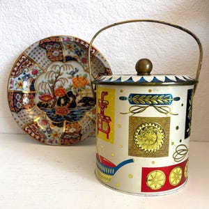 Vintage Floral English Tins: Decorative Canister & Tray Set - 1971 Daher Baret Ware