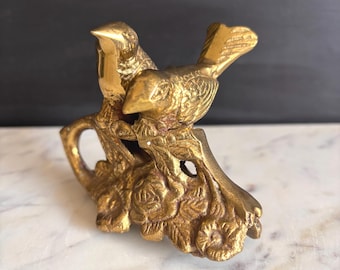 Vintage solid brass figurine of 2 lovebirds on branch / rosebush by Hampton Brass