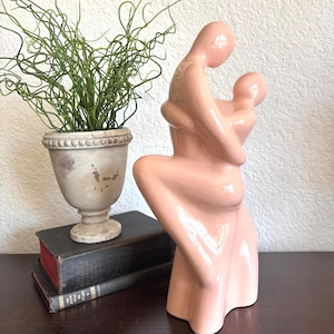 Vintage Royal Haeger Tango Statue: Soft Pink Art Deco Dancing Couple