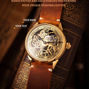 Skeletonhorloge, gepersonaliseerde wijzerplaat met naam, gepersonaliseerd horloge met naam, mechanisch skelethorloge, handgemaakt horloge, mechanisch horloge afbeelding 1