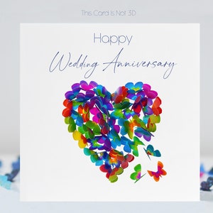 Tarjeta de aniversario de bodas con corazón de mariposa y mariposas multicolores