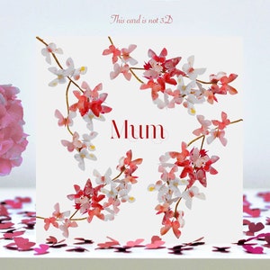 Carte Papillons de fleurs de cerisier d'anniversaire de maman