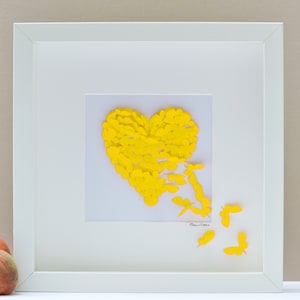 Handgemaakte unieke vlinder 3D ingelijst geel vlinderhart - geen twee zijn ooit identiek