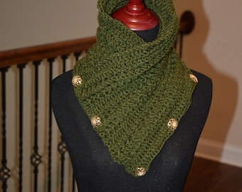Textured Olive Green Crochet Buttoned Cowl/ Outerwear/ Accessory/ Gift for Girls/ Gift for her/ Mom/ Birthday / Winter wear/ Christmas