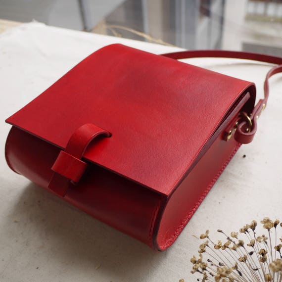 iphone bolsa with shoulder strap