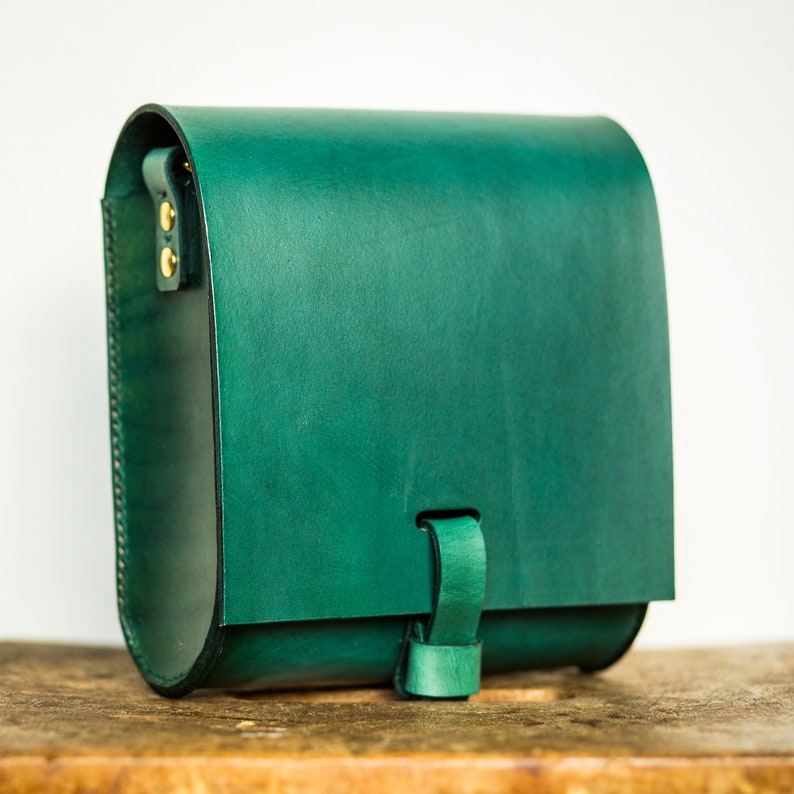Leather Satchel.  Hand Crafted Ladies Leather Crossbody Bag.  Handcrafted Leather bag.  Women's Shoulder Bag