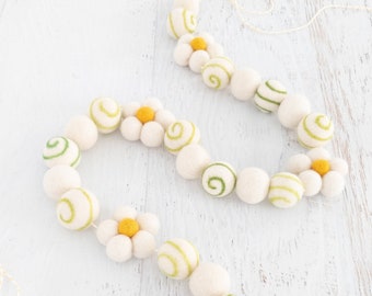 DAISY CHAIN Felt Ball Garland - Spring Garland, Felt Flowers, Pom Pom Garland, White Daisy, Green Swirls