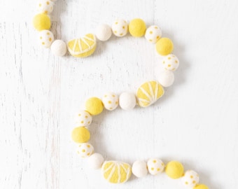 LEMONADE STAND Felt Ball Garland – Lemonade Garland, Felt Lemons, Summer Garland, Pom Pom Garland, Lemon Garland, Summertime