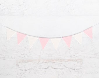 KISS ME Felt Bunting - Valentine’s Day, Valentine Bunting, Holiday Bunting, Felt Flag, Felt Pennant, Felt Banner, Light Pink, White