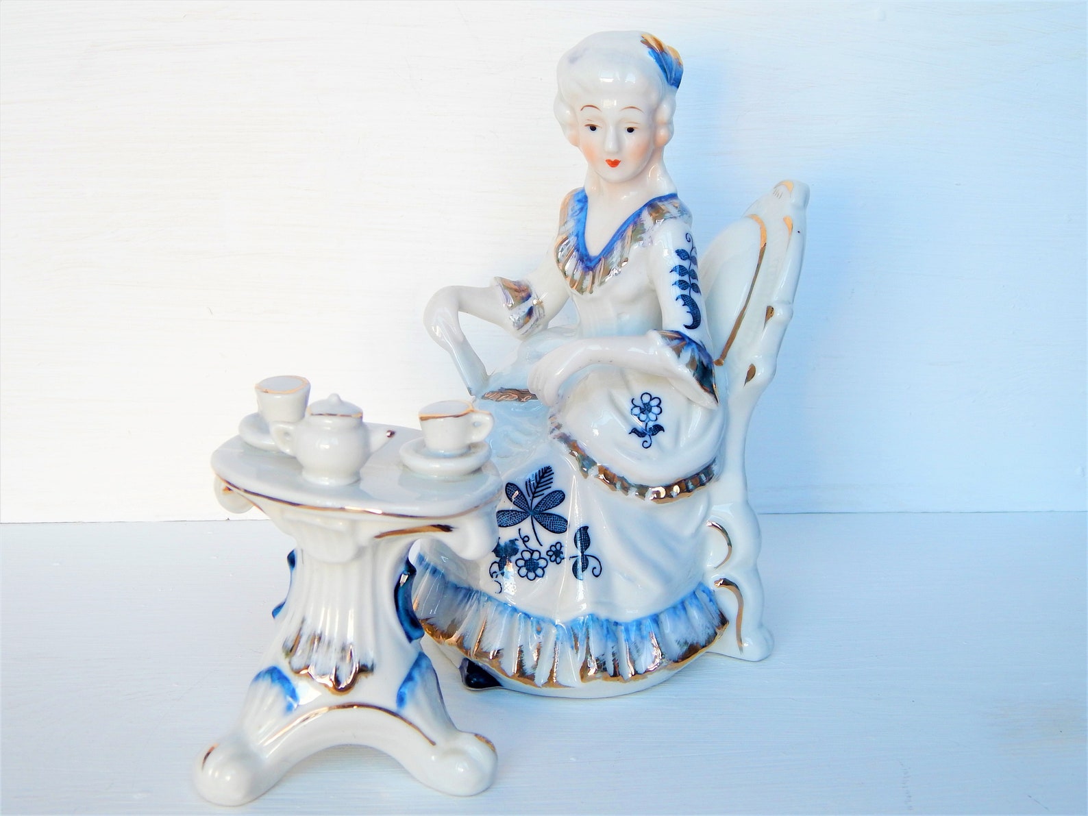 Antique Porcelain Figurine Empress Queen Hand Painted Home Decor Gift