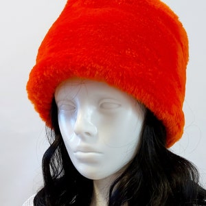 Winter Rot-Orange Bojonen Fell Hut, Russischer Pelzhut, Russischer Pelzhut, Winterhut Cossack Unisex Pelzhut, weicher Fellhut, Fleecefutter, warmer Hut