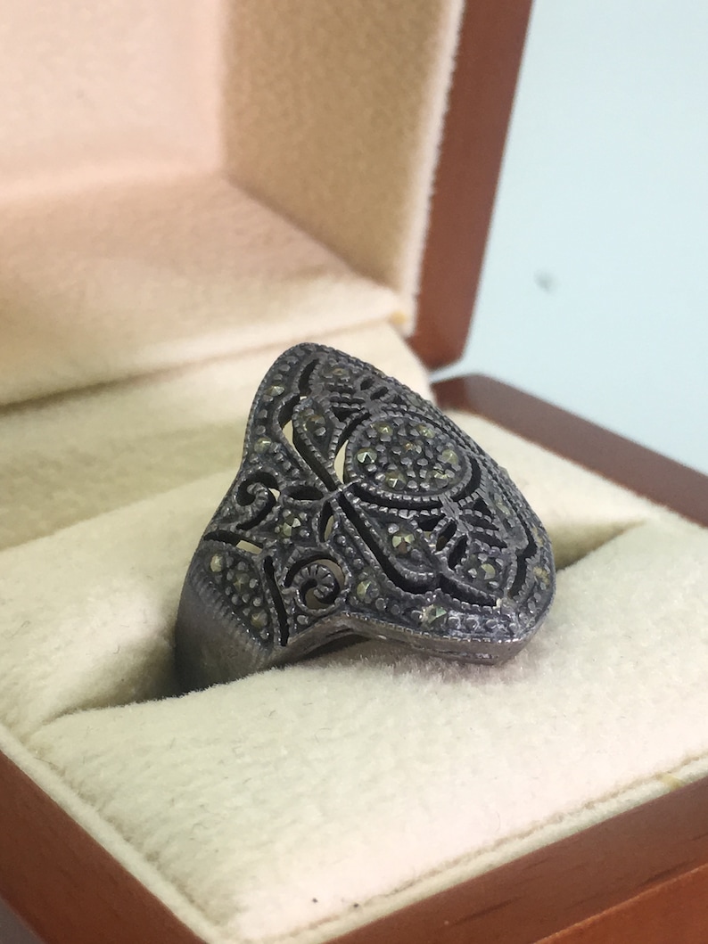 Marcasite /& 925 Sterling Silver Ladies/' Ring