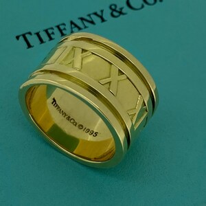 Tiffany & Co Atlas 1995 "Roman Numerals" 18K Yellow Gold Ring / 12mm Band