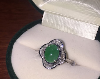 Cabochon Jade & 0.45ct Diamond Ballerina Style Ring in 18K White Gold
