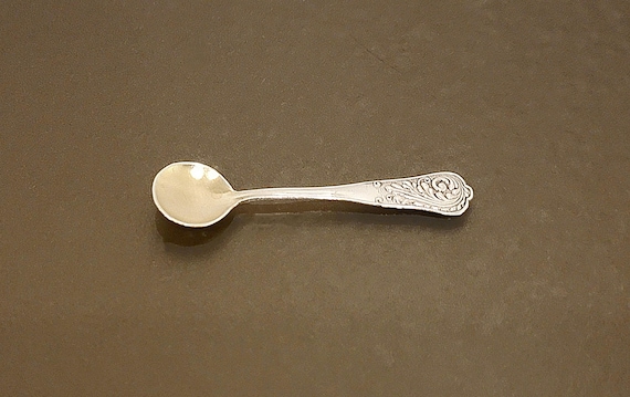 Antique Sterling Silver Salt Spoon - Mono CBD