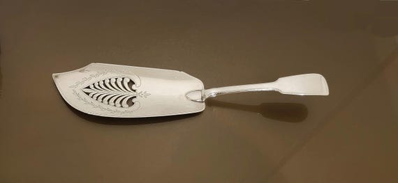 Antique English Sterling Silver Fish Serving Knife – Pierced Blade – Hallmarked – 4.22 Troy Ounces