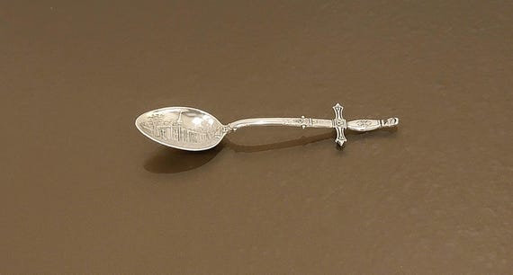 Sterling Mount Vernon Masonic Sword-Handle Souvenir Spoon – R.A. Whelan – George Washington – 1732–1799 – 4-1/8" – Antique Engraved Sterling