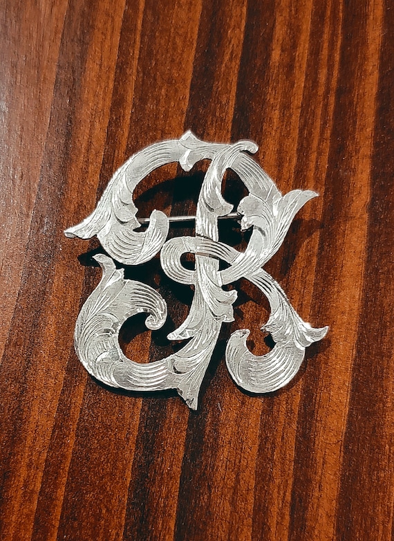 Sterling Silver Letter "R" Pin