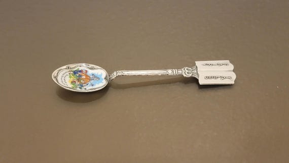 Vintage Sterling Silver Snow White and the Seven Dwarfs Enamel Souvenir Spoon – Oechsle & Price, Florissant MO