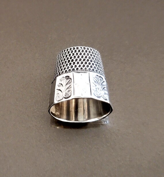 Sterling Silver Acanthus Leaf Design Thimble