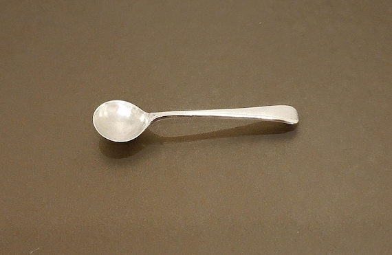 English Sterling Silver Salt Cellar Spoon 2-3/8"