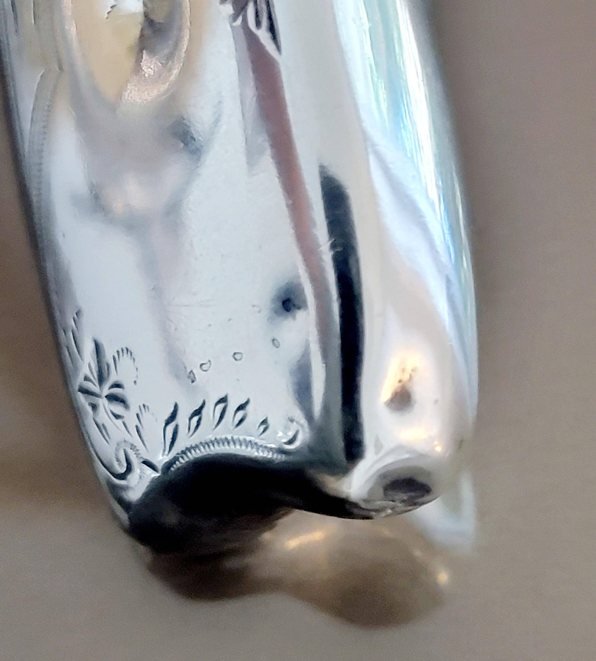 Whiting Co. Sterling Silver Vesta Case