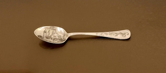 Ft. Dearborn Chicago Sterling Silver Souvenir Spoon by Wallace