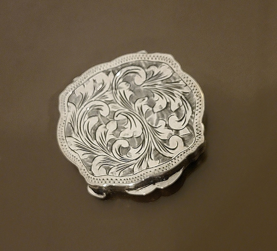Vintage Italian 800 Silver Hand-Engraved Pill Box | Floral Scroll Pill Case | Hallmarked Italy | Collectible Vanity Box